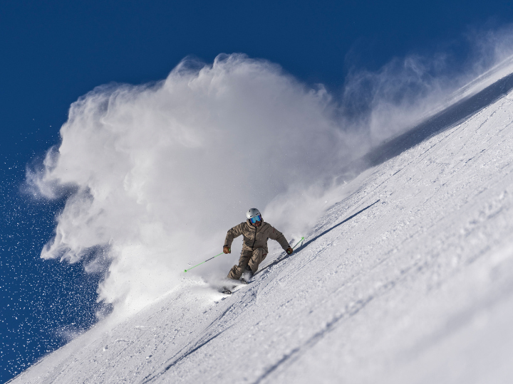 Skiing in Leogang