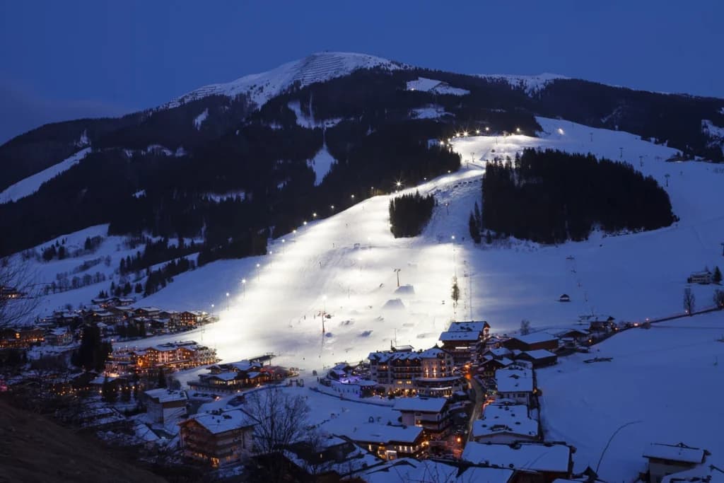 Saalbach-Hinterglemm night skiing