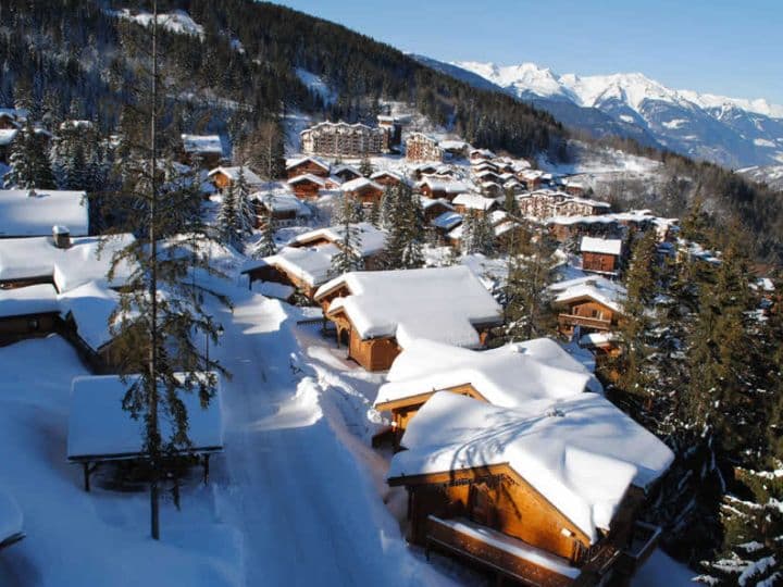 La Tania Family Skiing